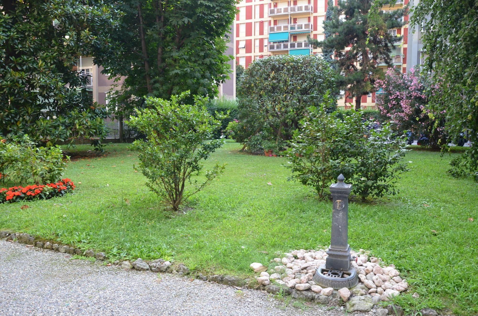 Alcuino Apartment Milaan Buitenkant foto