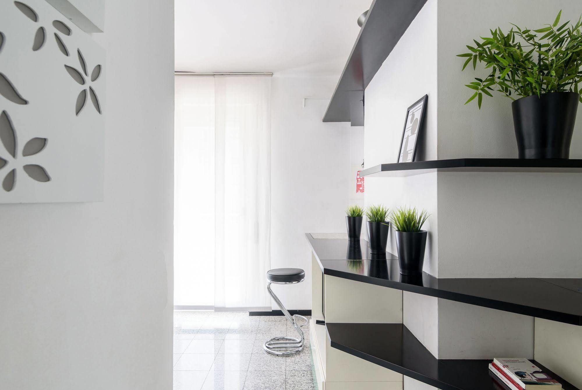 Alcuino Apartment Milaan Buitenkant foto